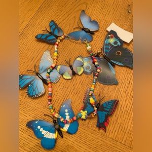 Multi color necklace